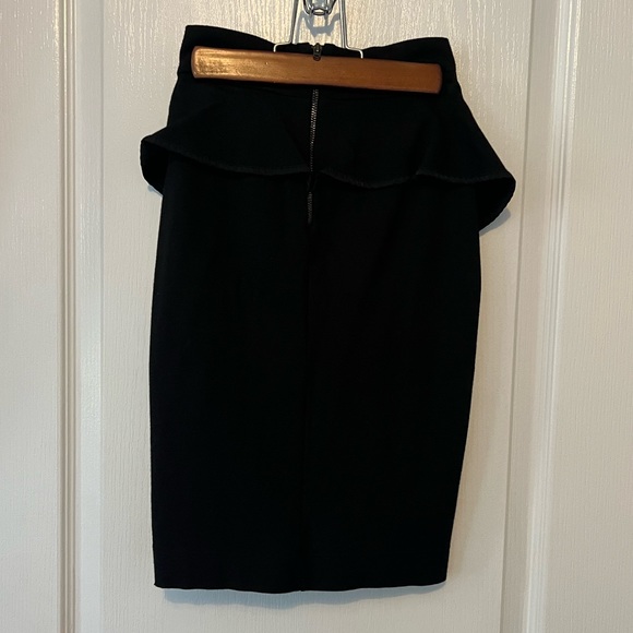 French connection black skirt with ruffles - Picture 2 of 4
